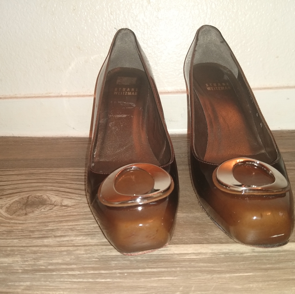 Stuart Weitzman  Brown 2 tone Patent Leather Pumps